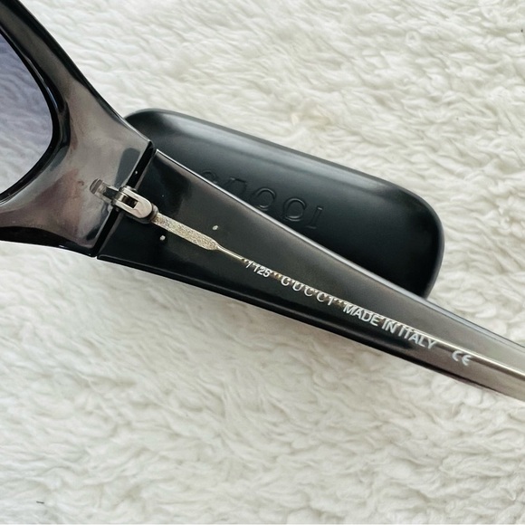 Gucci GG 2432/S T5V Gray/Black Clear Frame Gradient Lens Oval Sunglasses w/Case - Picture 11 of 16